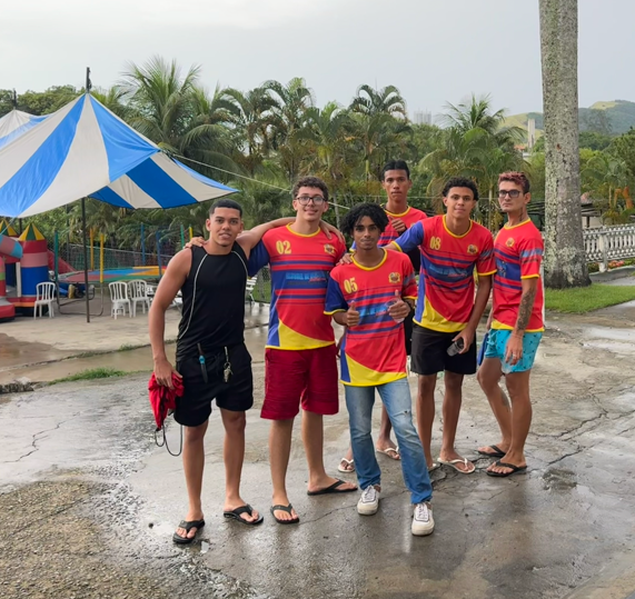 Equipe reunida no local do evento